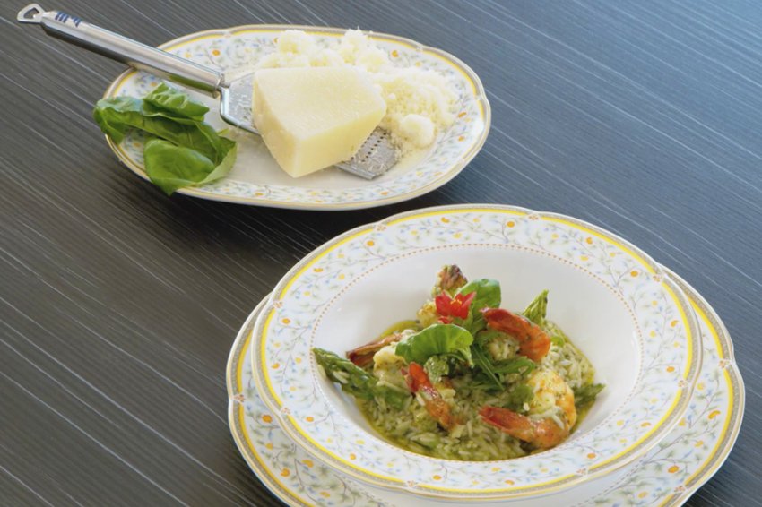 Рис з креветками і спаржею